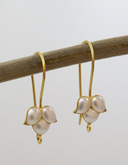 Bloom of Pearls Gold Earrings